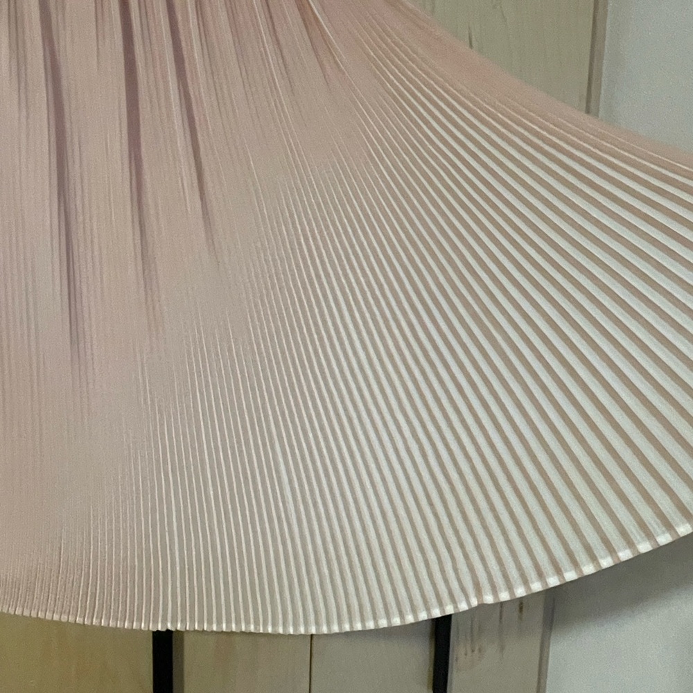 Adiva Two-Tone Pleated Midi Skirt  size Large